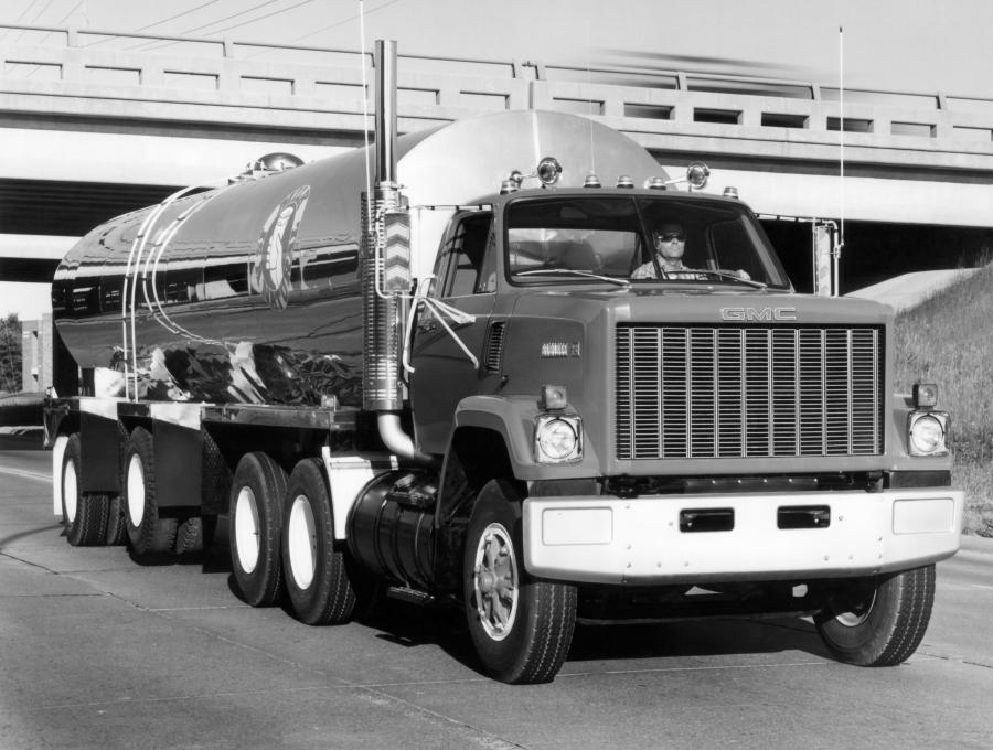  GMC Brigadier 8000 Tractor Truck 1978 года  (фото 2 из 2)